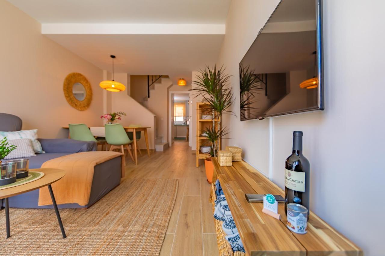 Beachfront, Pool, Terrace, Garage & Fibre Internet Tarifa Bagian luar foto