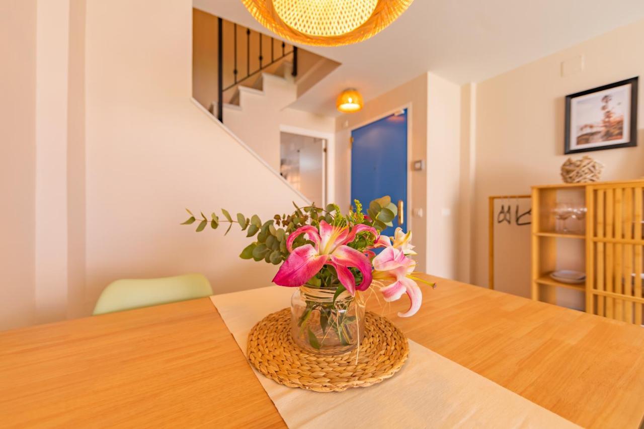Beachfront, Pool, Terrace, Garage & Fibre Internet Tarifa Bagian luar foto