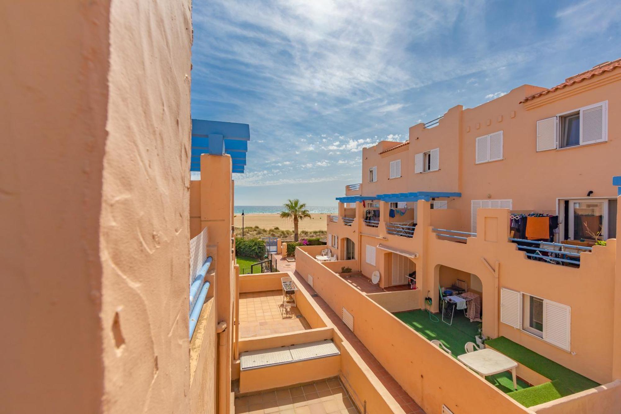 Beachfront, Pool, Terrace, Garage & Fibre Internet Tarifa Bagian luar foto
